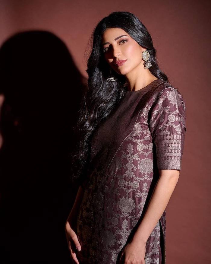 shruti haasan_teluguvox 8